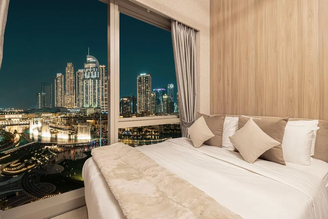 New Years Luxury Burj Khalifa And Fountain Views Apartment Dubai